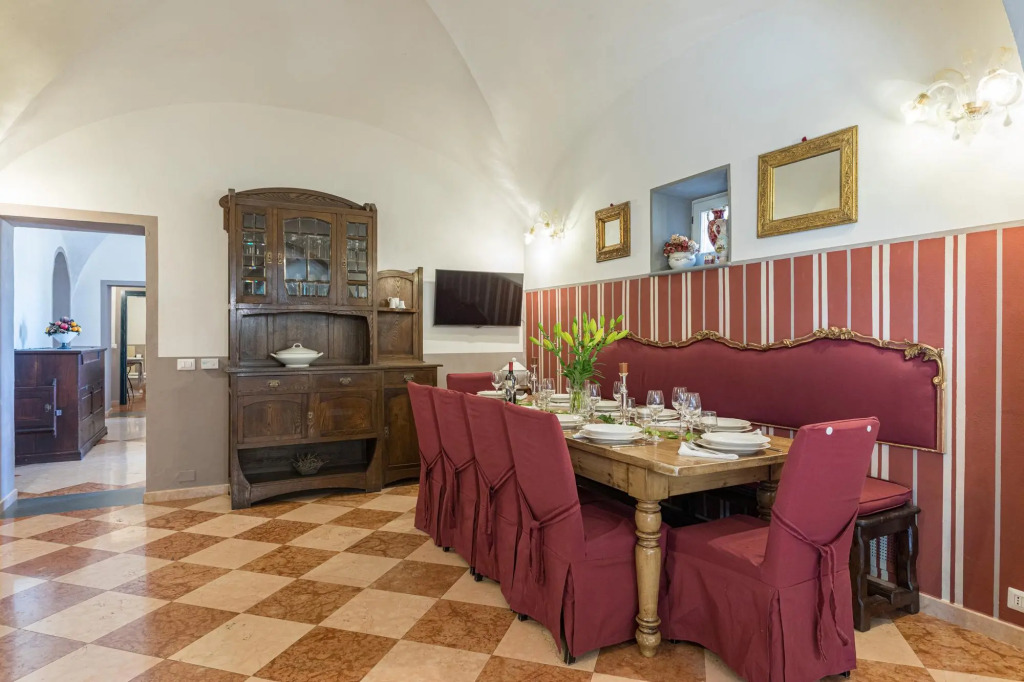 ANTICA VILLA MERELLI 12, Emma Villas