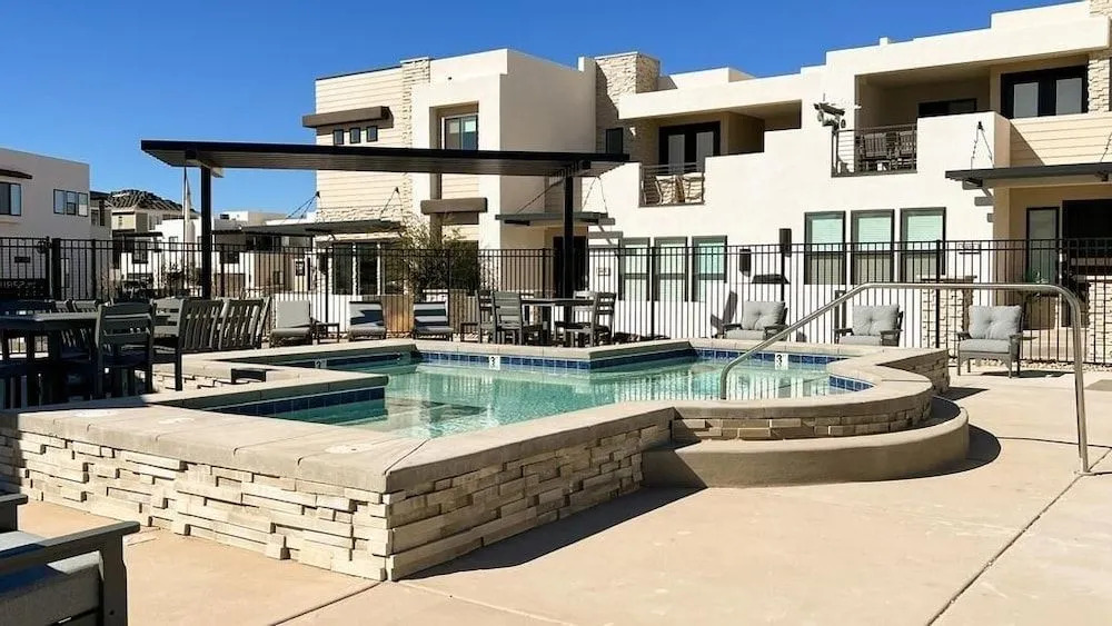 Rendezvous at the Shores home