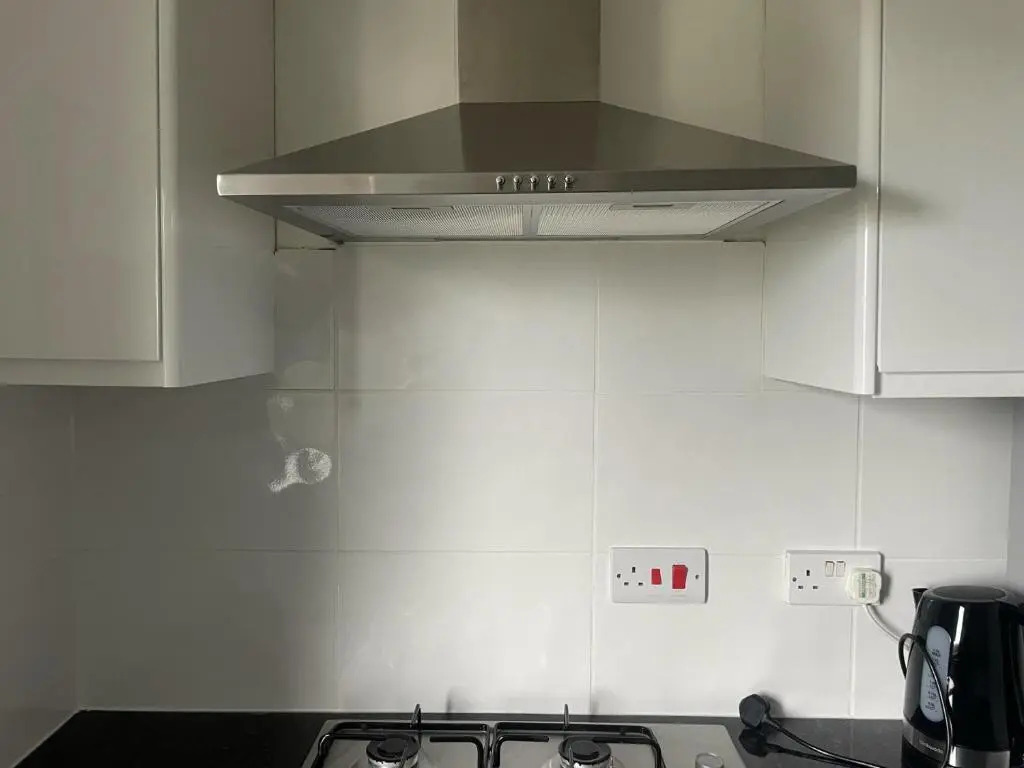 Immaculate 3-bed Apartment in Glasgow Close to M8