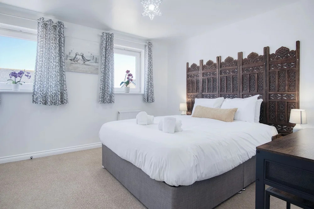 Swn Y Mor - 4 Bedroom - Llanelli