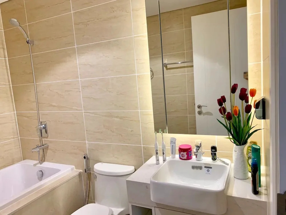 Bayhomes D'Capitale Serviced Apartment