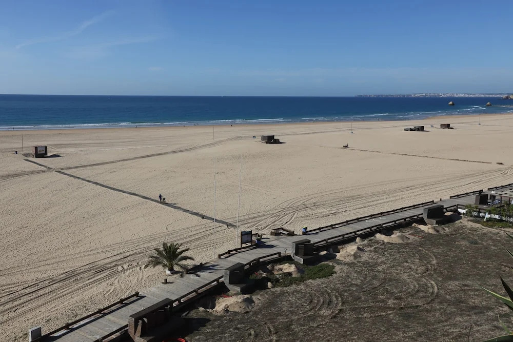 Modern Apartment Close Near Beach in Portimao, PT