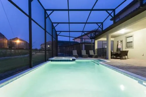 Champions Gate - Eight Bedroom Villa - CG023