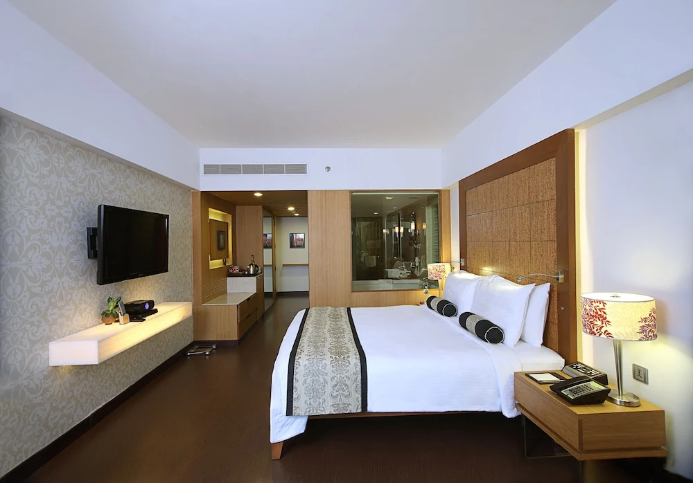 Fortune Select SG Highway, Ahmedabad - Member ITC Hotels Group