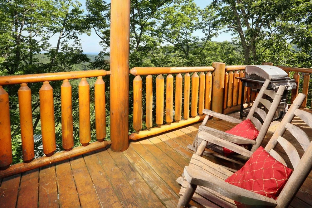 Rising Eagle Lodge - Eight Bedroom Cabin