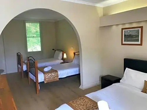 Nowa Nowa Hotel Motel