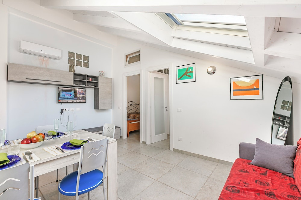 Paolo & Elisa - Sea Front Apartments