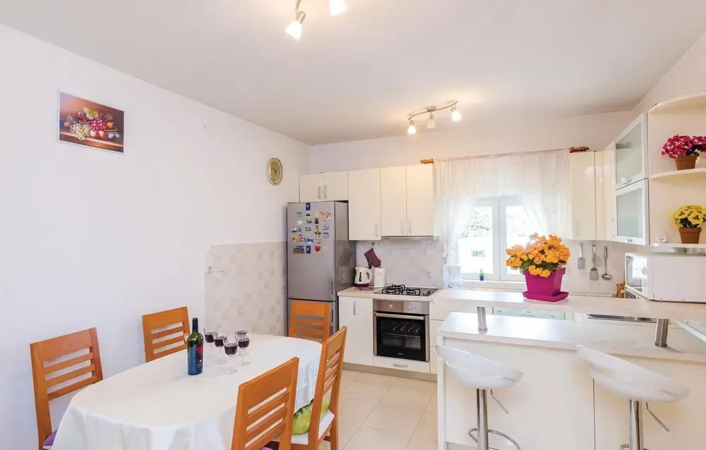 Stunning Home In Plat