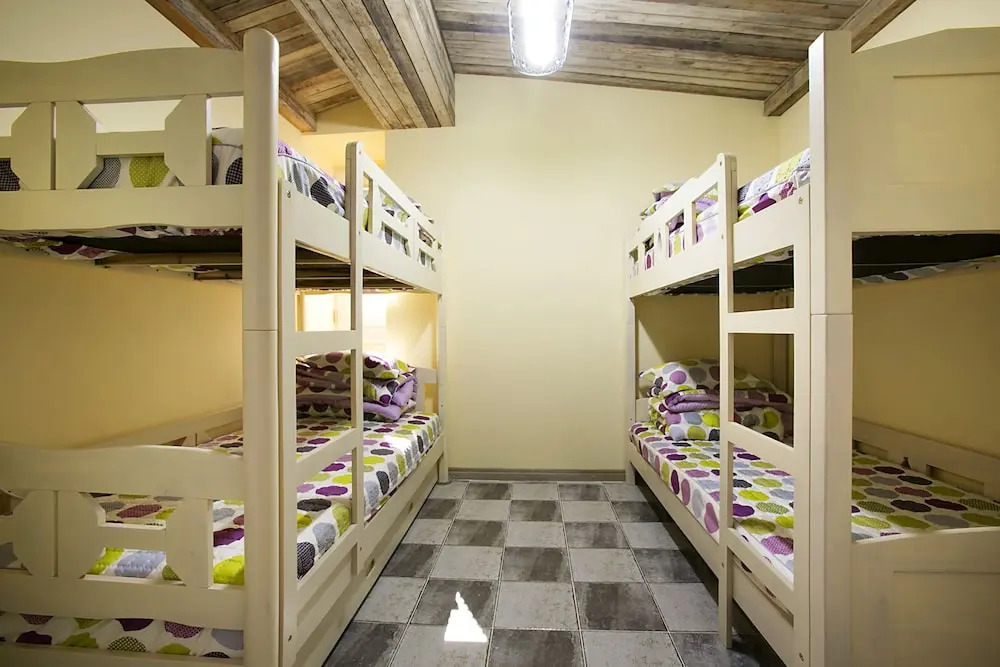 Maya Guesthouse - Hostel