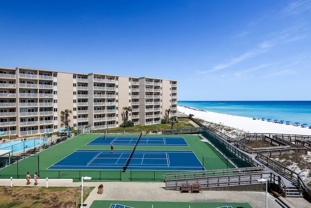 Holiday Surf & Racquet 402 2 Bedroom Condo by RedAwning