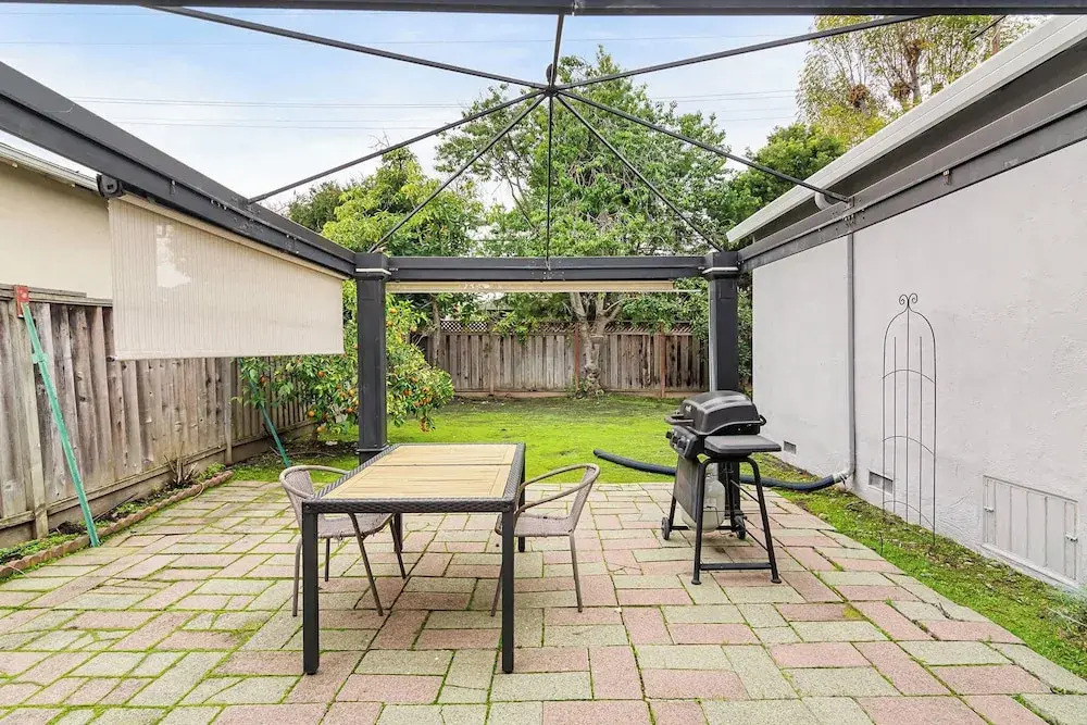 Marbella Lane Impeccable 3BR Delightful Escape