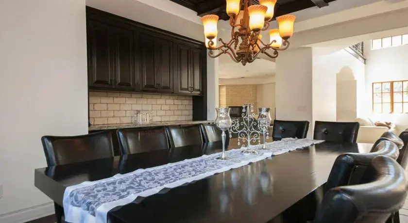 Encino 5 Bedroom House-Private Pool