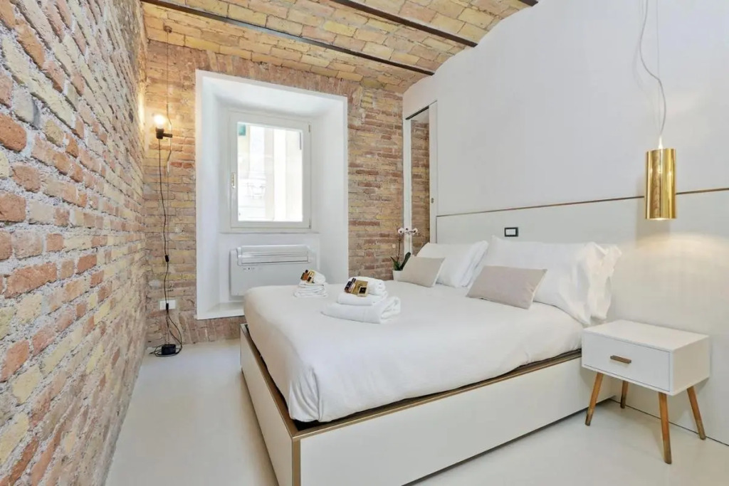Charming flat near Colosseum