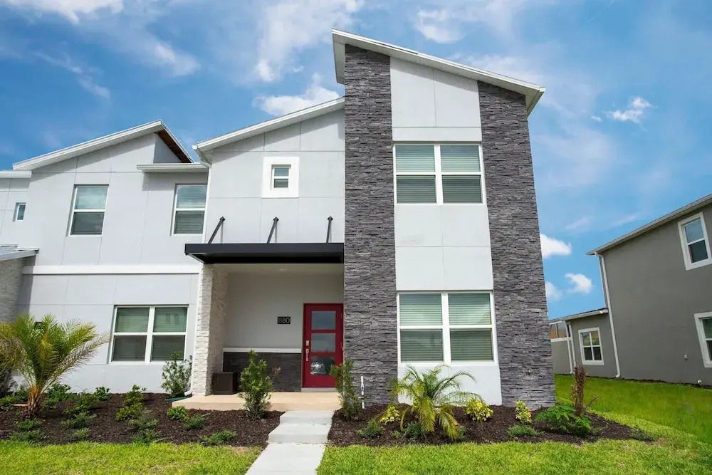 1180 CD - Magical 5BR Townhome with Pool