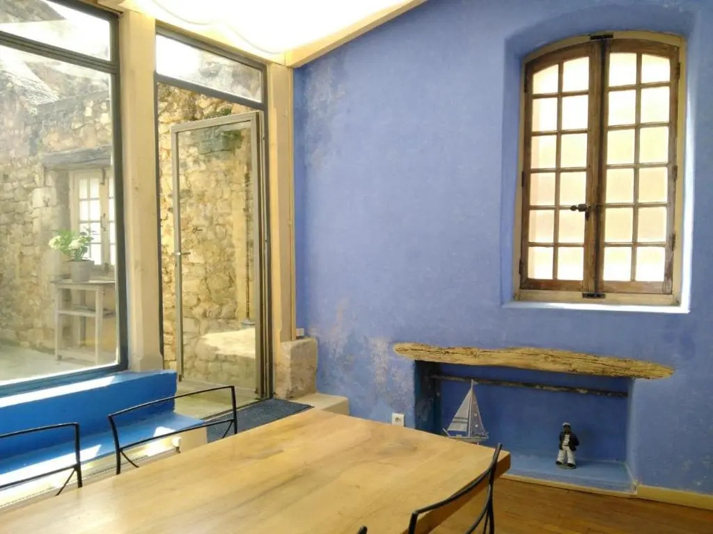 Appartement au coeur du village- Ref12