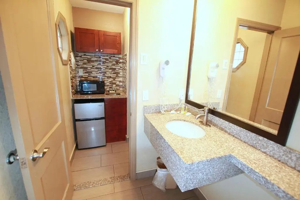 Travel Inn & Suites Flemington