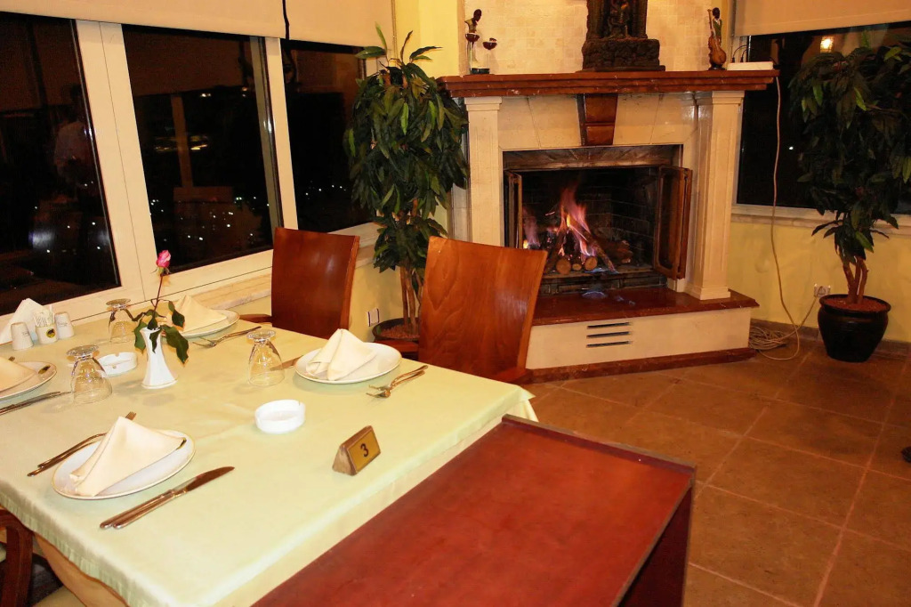 Nysa Hotel