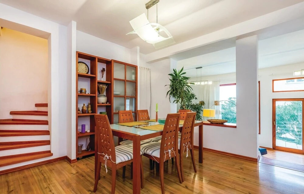 Amazing Home in Mundanije With Wifi and 3 Bedrooms