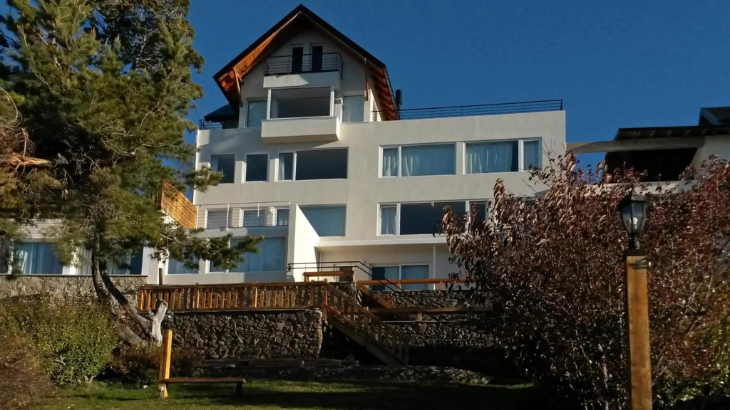 Lago apARTments