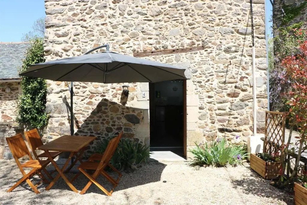 Les Deux Lièvres
