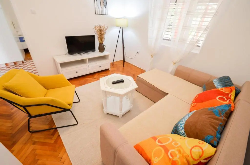 Red House Apartment