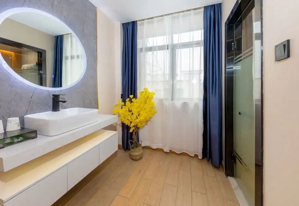 Lvheyuan Business Hostel