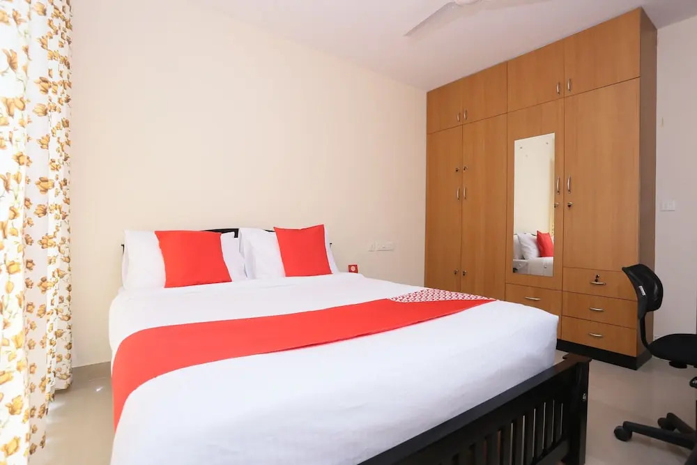 OYO 24544 SilverKey Gie Majestic