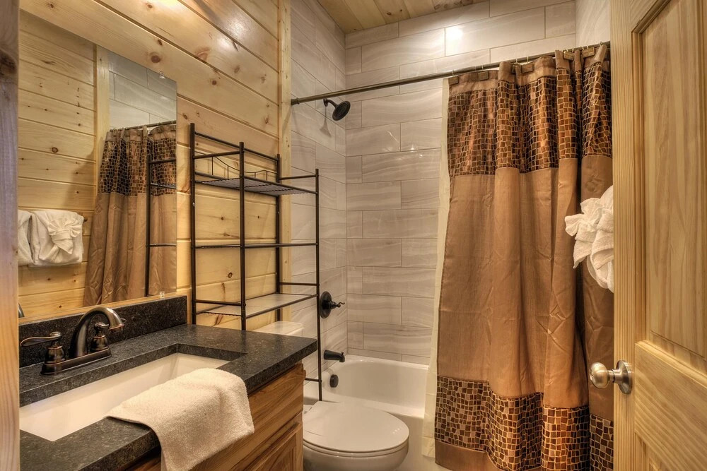 DT 2 Brand NEW Cabins 2 Pools 2 HOT Tubs ETC