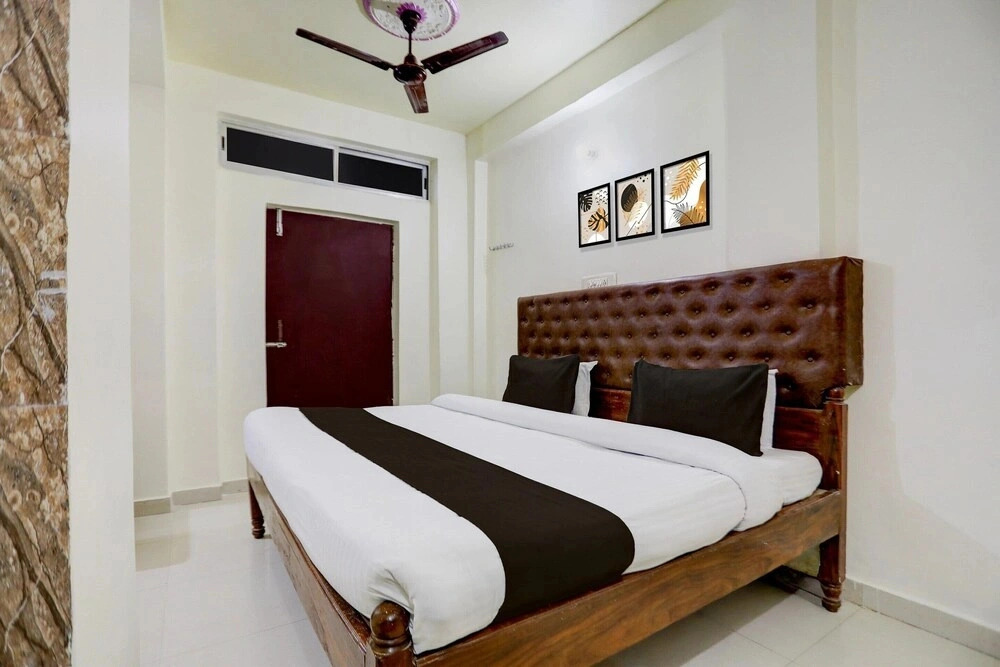 Deluxehotel Home Town