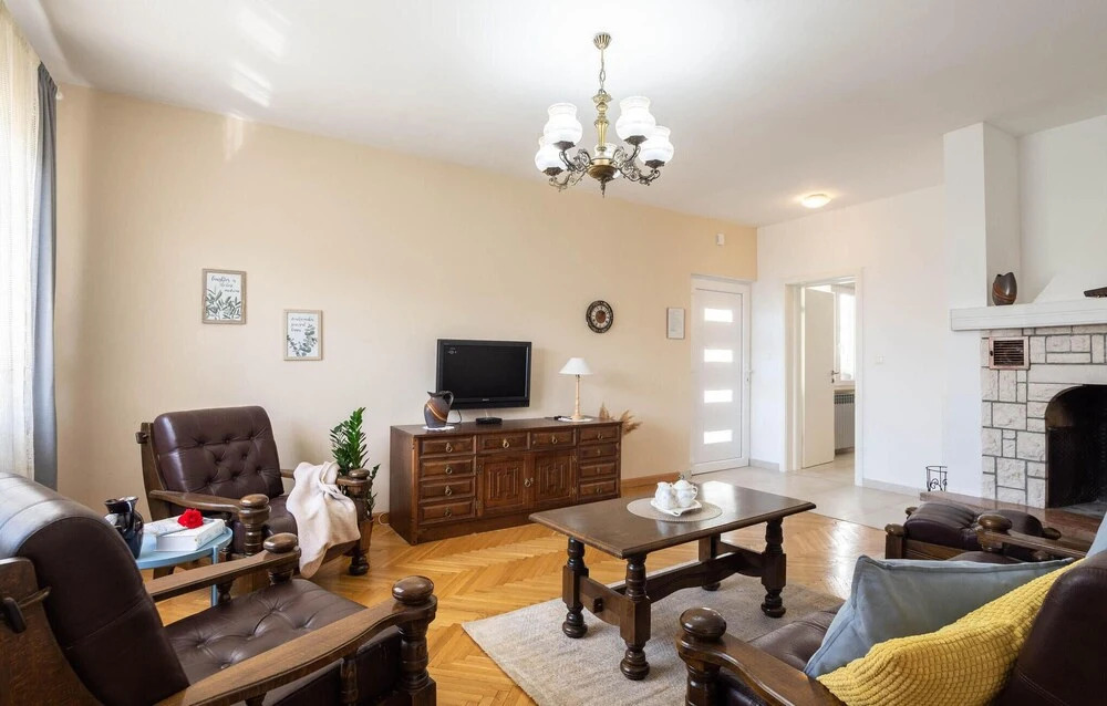Amazing Home in Podstrana With Outdoor Swimming Pool, Wifi and 5 Bedrooms