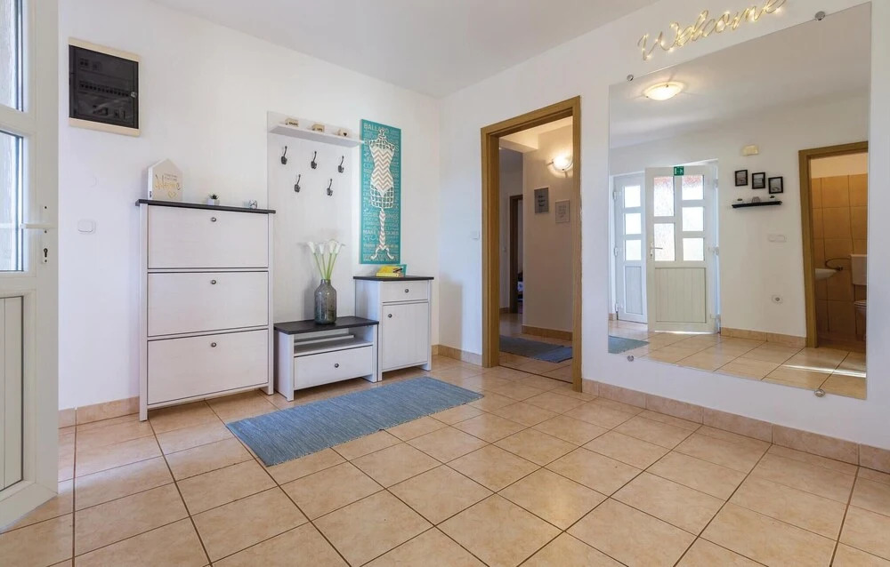 3 Bedroom Beach Front Home In Savudrija