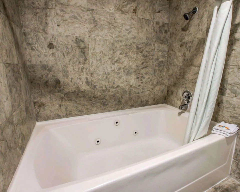 Quality Inn & Suites Anaheim Maingate
