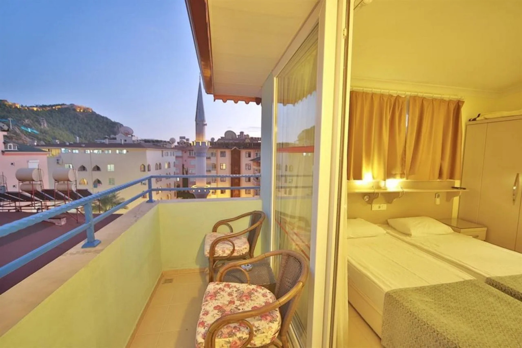 Gallion Hotel