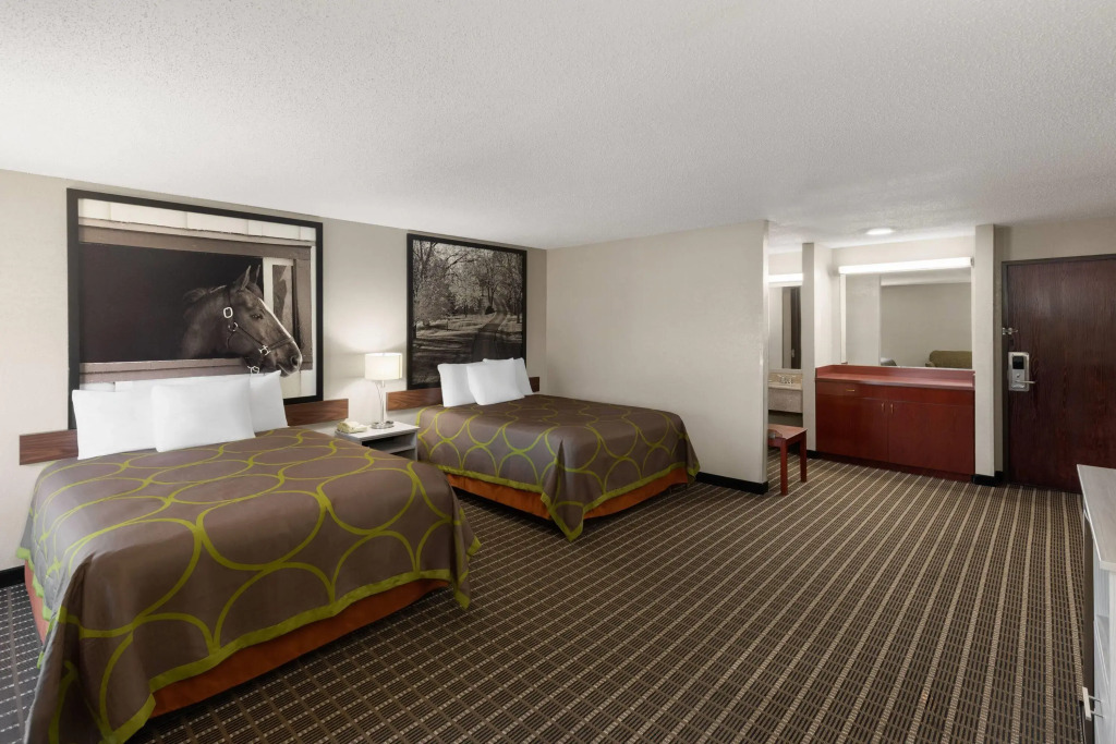 Super 8 by Wyndham Shepherdsville - Louisville South I65
