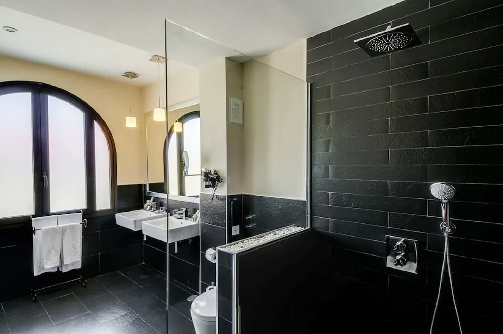 Suites Murillo Plaza Sta. Cruz