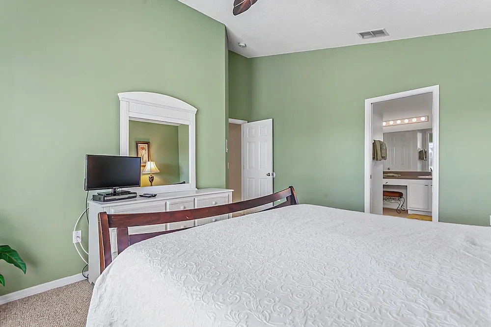 Eagle Pointe-ru1105