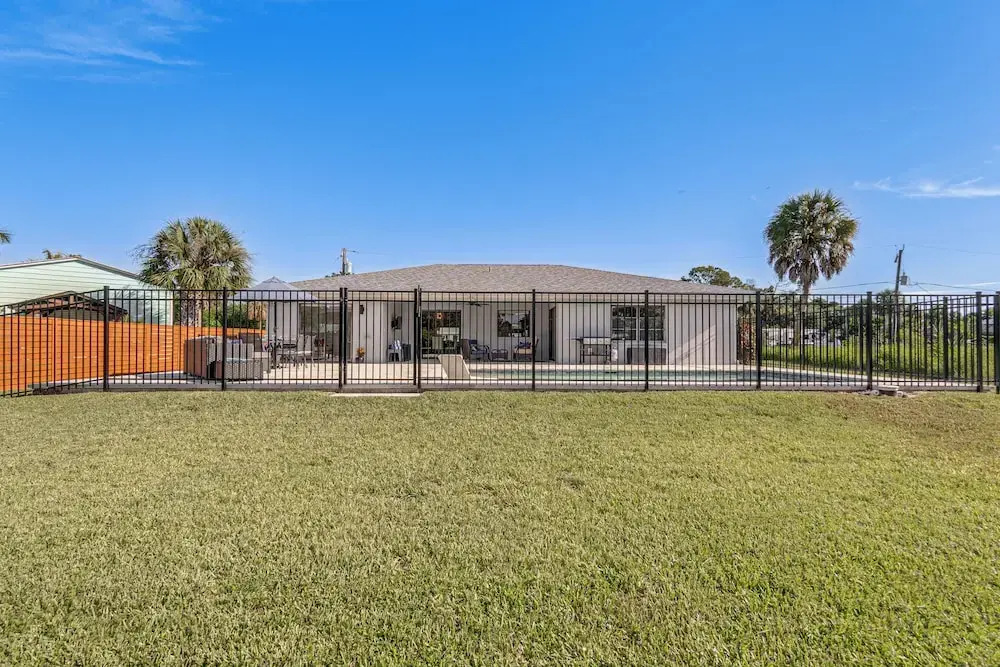 Private Pool & Dock: Relaxing Port Charlotte Oasis