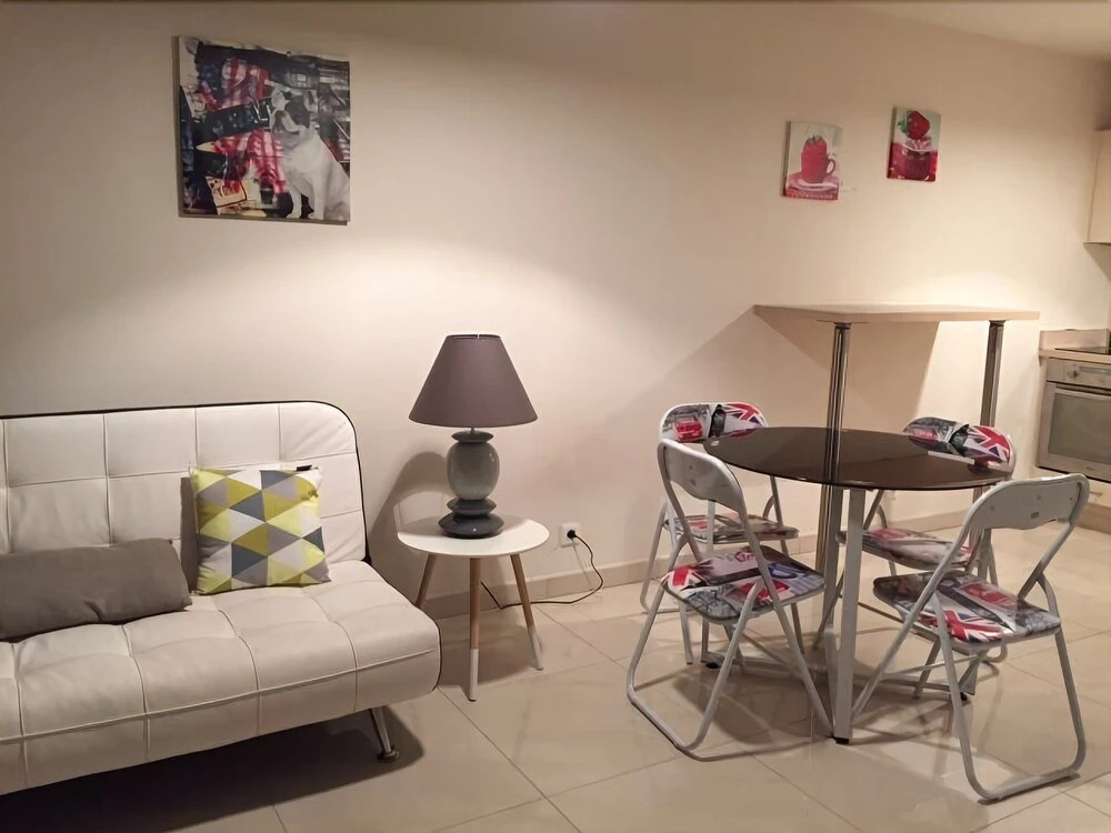 Congress Apartment