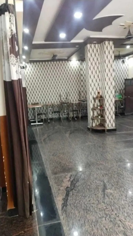 OYO Shri Veni Madhav Hotel