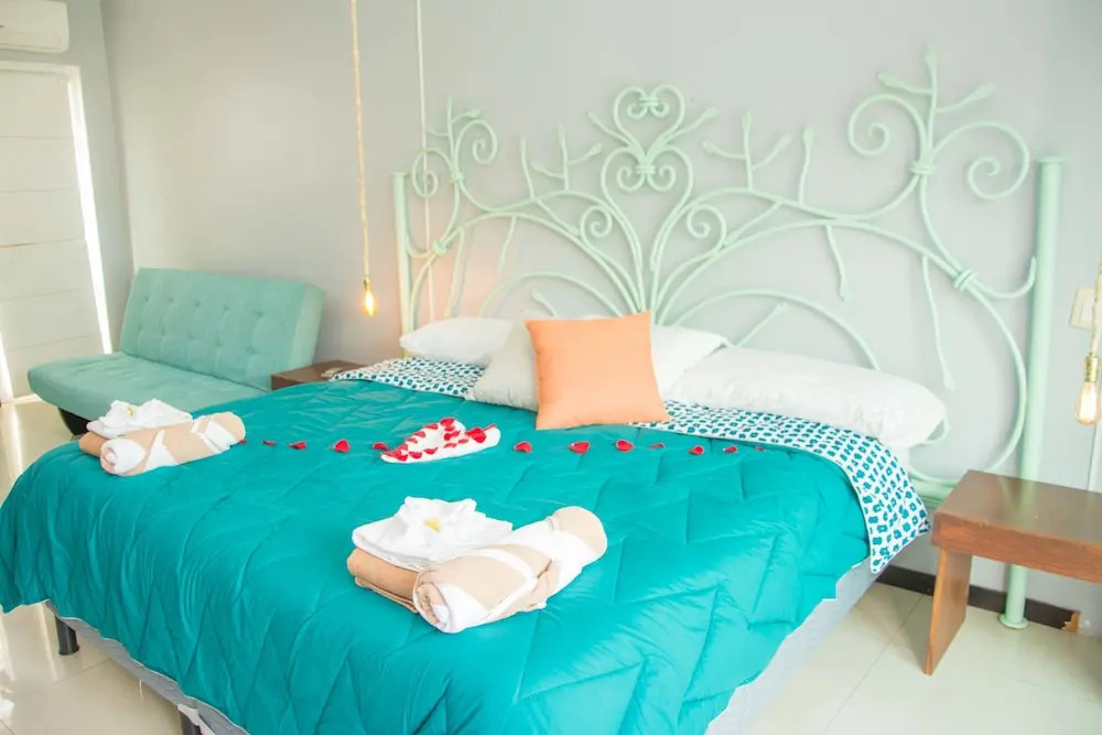 5th AVENUE oasis 8 personas