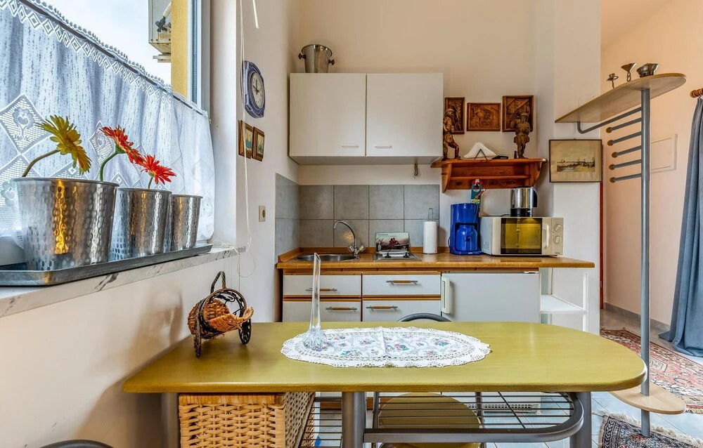 Amazing Apartment in Liznjan With