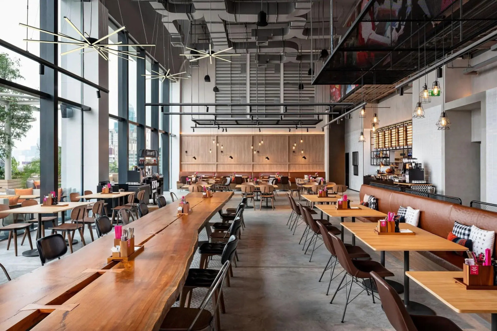 Moxy Bangkok Ratchaprasong