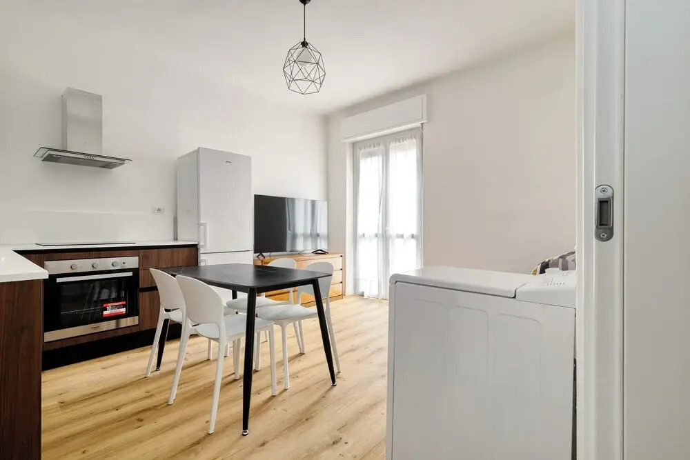 1-Bed apartment with balcony near subway