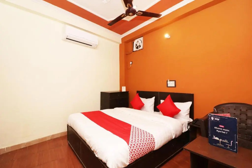 OYO 26815 Hotel Sweet Night
