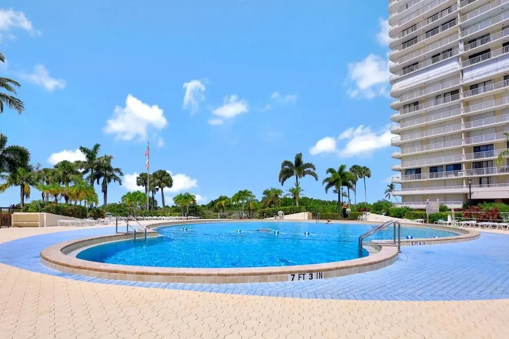 South Seas Tower 1-307