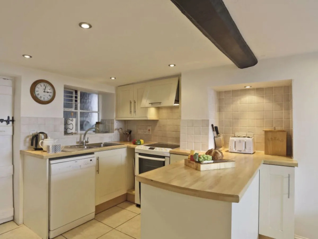3 Bed in Aldeburgh oc-reg
