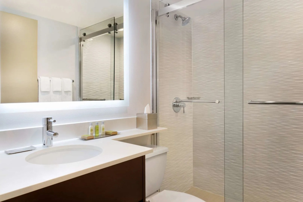 DoubleTree by Hilton Hotel Toronto Airport West
