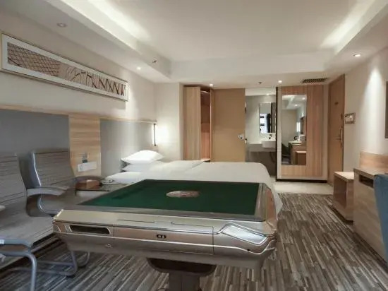 Vienna Classic Hotel (Chongqing Nanbin Road Danzishi)