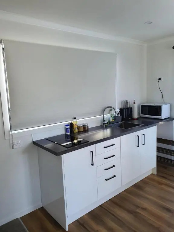 Modern 1 bedroom guest house