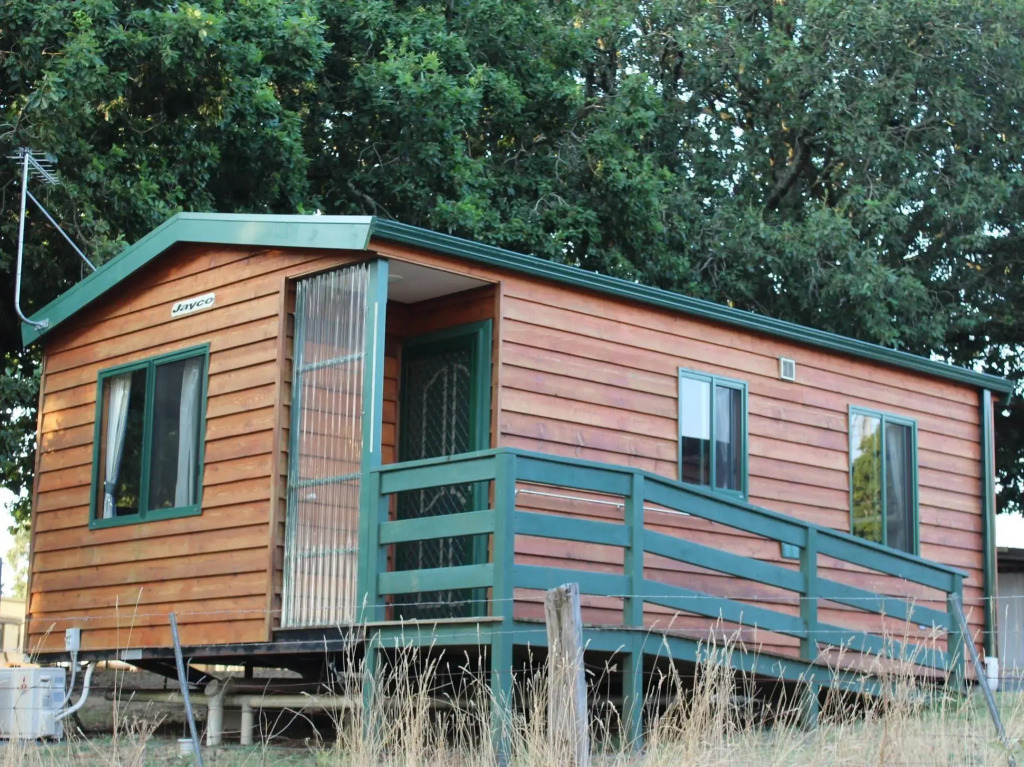 Lakes and Craters Holiday Park